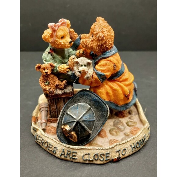 Boyds Bears Other - Boyds Bears Figurine Cheif Buckley with Jennifer "To The Rescue #227751 Fireman